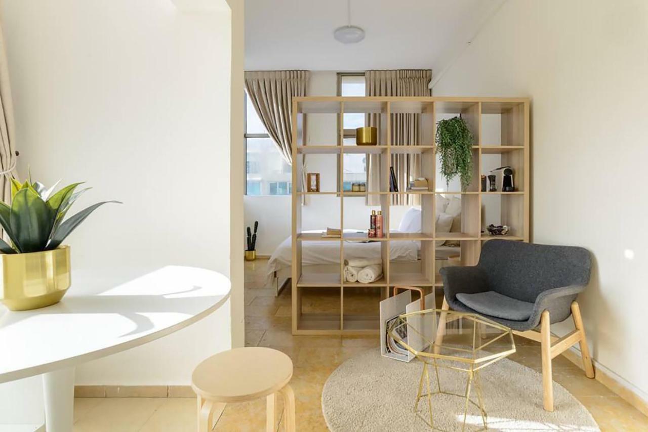 Bright And Spacious Loft By The Sea With Bomb Shelter Тель-Авів Екстер'єр фото
